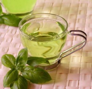 Zelený čaj pomáha spaľovaniu tukov a znižuje chuť do jedla